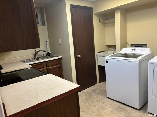 $420,000 | 3 Brock Lane, Murphysboro, IL 62966