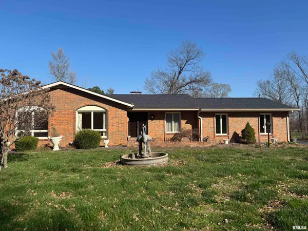 $420,000 | 3 Brock Lane, Murphysboro, IL 62966