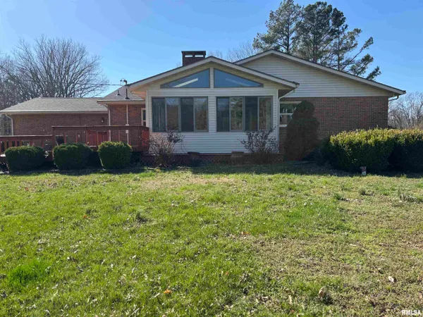 $420,000 | 3 Brock Lane, Murphysboro, IL 62966