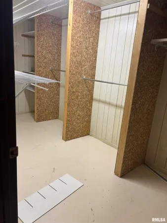 $420,000 | 3 Brock Lane, Murphysboro, IL 62966