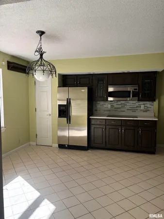 $420,000 | 3 Brock Lane, Murphysboro, IL 62966