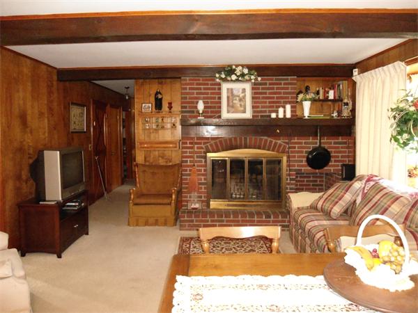 221 Hathaway Road Acushnet, MA 02743 - Photo 3 of 16