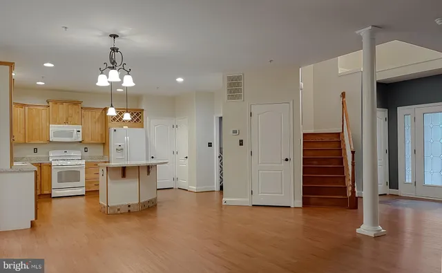 $2,600 | 46230 Sylvan Court, Lexington Park, MD 20653