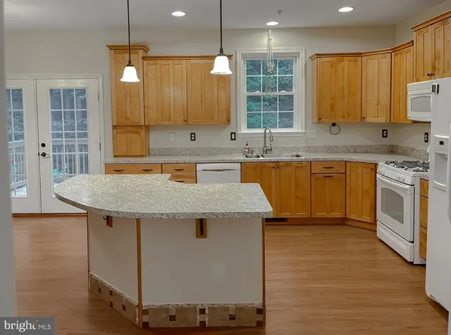 $2,600 | 46230 Sylvan Court, Lexington Park, MD 20653