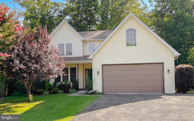 $2,600 | 46230 Sylvan Court, Lexington Park, MD 20653