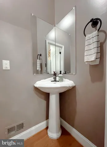 $2,600 | 46230 Sylvan Court, Lexington Park, MD 20653