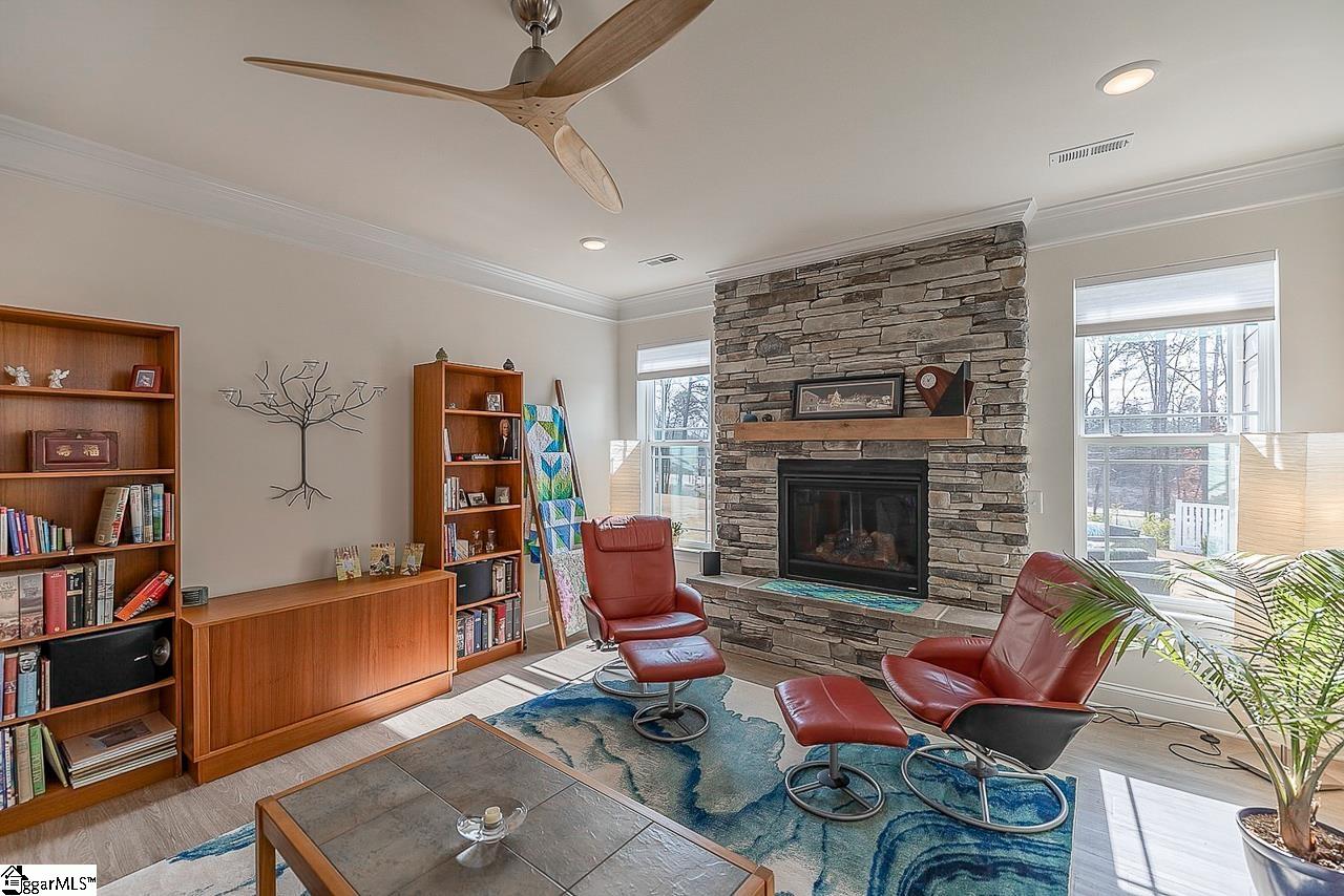 9 MacDee Way Greenville, SC 29607 - Photo 5 of 33 Gallery Image 5