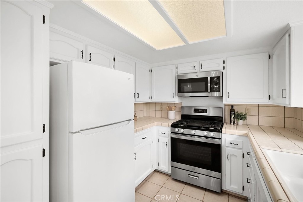 1875 Chester Lane Cambria, CA 93428 - Photo 9 of 47