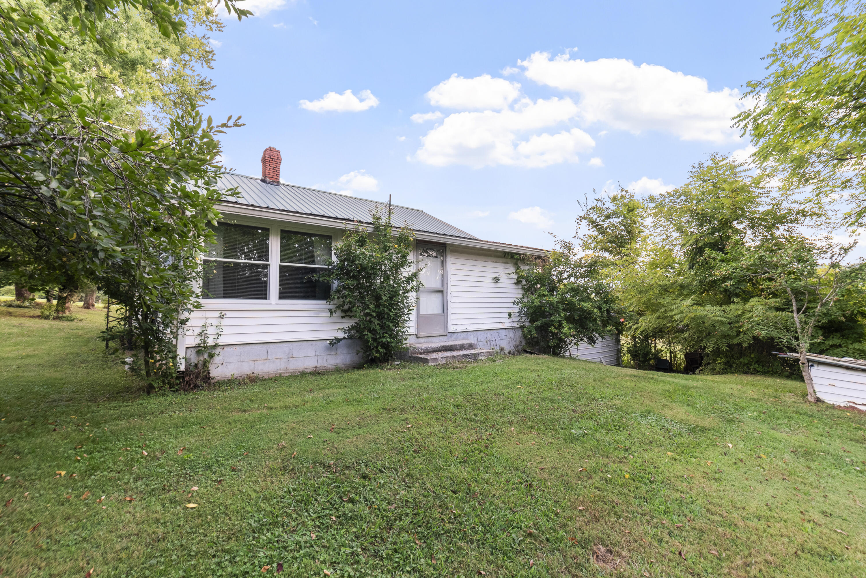 4746 North Wilderness Road Mount Vernon, KY 40456 - Photo 23 of 35 DSC05128