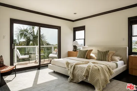 $2,497,000 | 4189 Holly Knoll Drive, Los Angeles, CA 90027