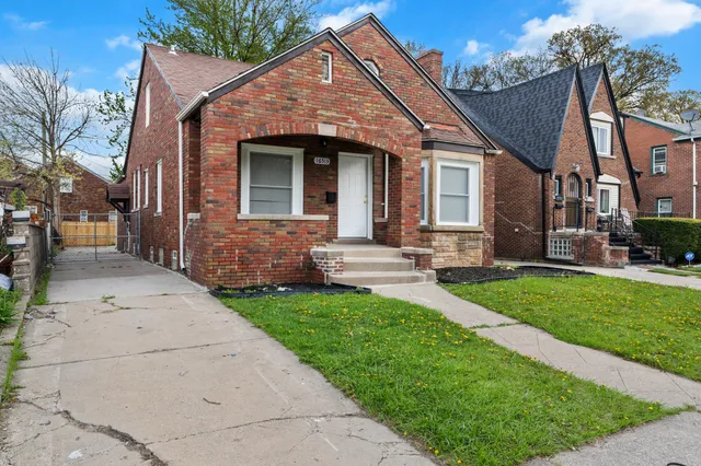 $225,000 | 16513 Chandler Park Drive, Detroit, MI 48224