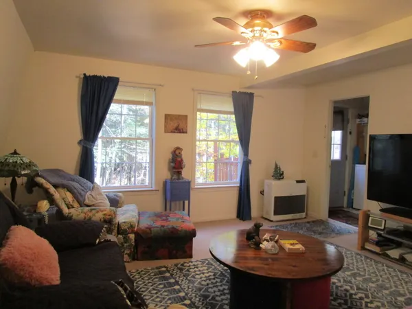 $285,000 | 11 Webber Farm Road, Paris, ME 04281