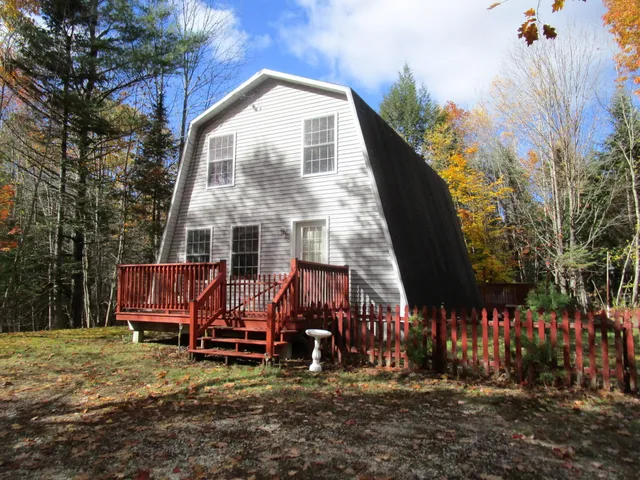 $285,000 | 11 Webber Farm Road, Paris, ME 04281
