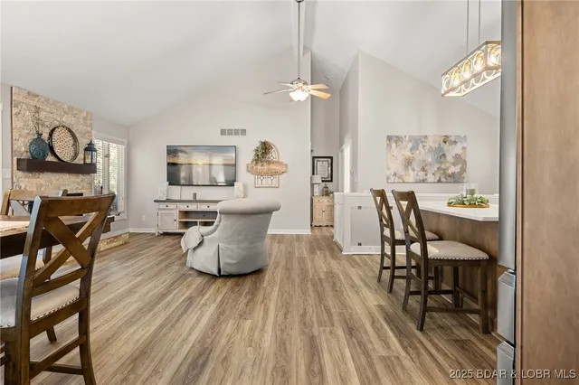 $455,000 | 758 Foxhead Shores Drive, Linn Creek, MO 65052