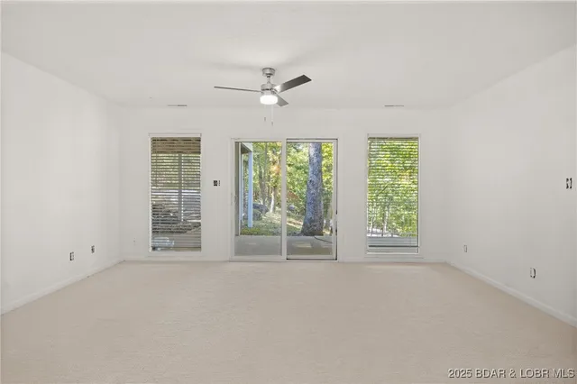 $455,000 | 758 Foxhead Shores Drive, Linn Creek, MO 65052