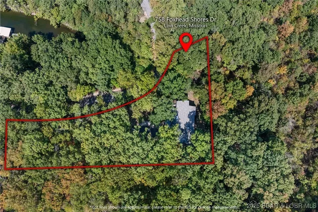 $455,000 | 758 Foxhead Shores Drive, Linn Creek, MO 65052