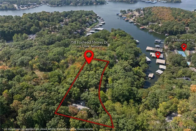 $455,000 | 758 Foxhead Shores Drive, Linn Creek, MO 65052