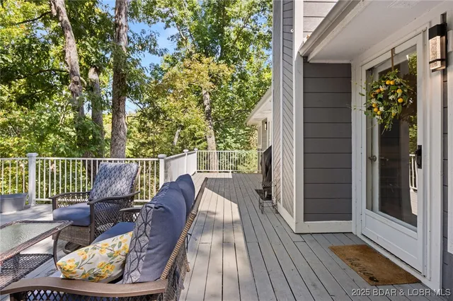 $455,000 | 758 Foxhead Shores Drive, Linn Creek, MO 65052