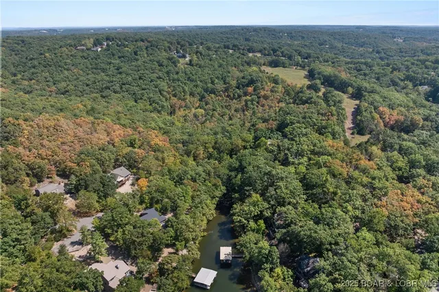 $455,000 | 758 Foxhead Shores Drive, Linn Creek, MO 65052