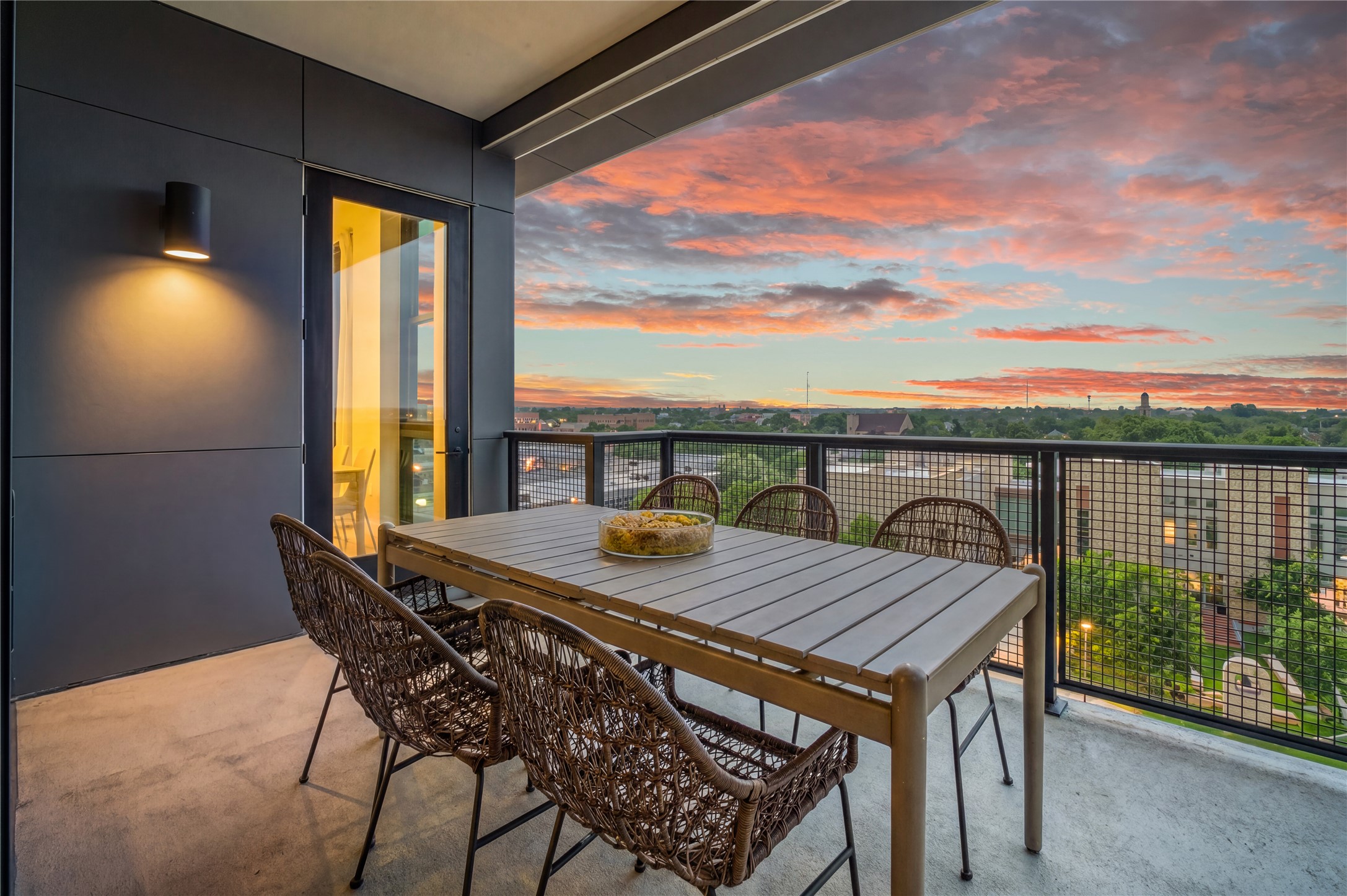 800 Embassy Drive, Unit 602 Austin, TX 78702 - Photo 21 of 37 a view of a balcony dining area