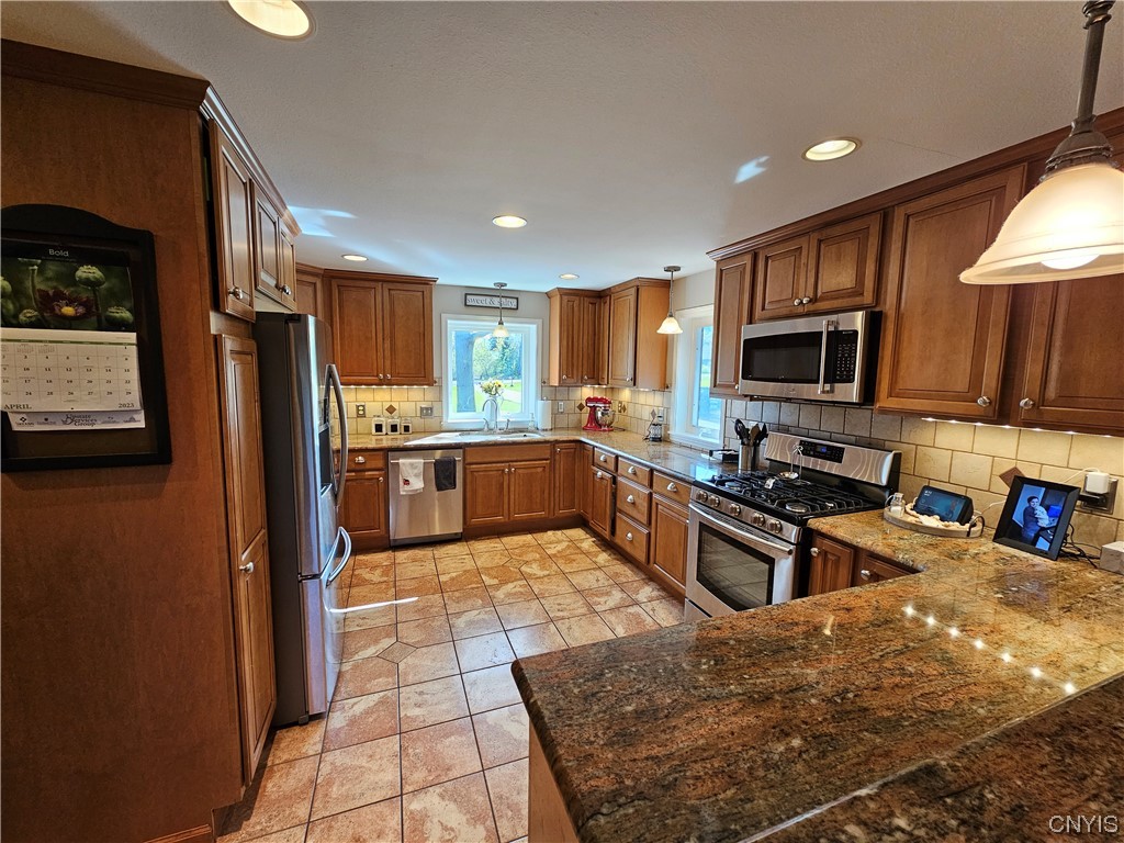 3124 County Rte 57 Volney, NY 13126 - Photo 12 of 31