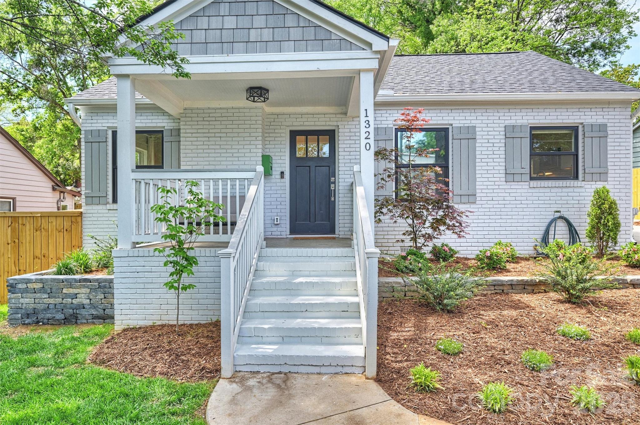 1320 Brook Road Charlotte, NC 28205 - Photo 2 of 37