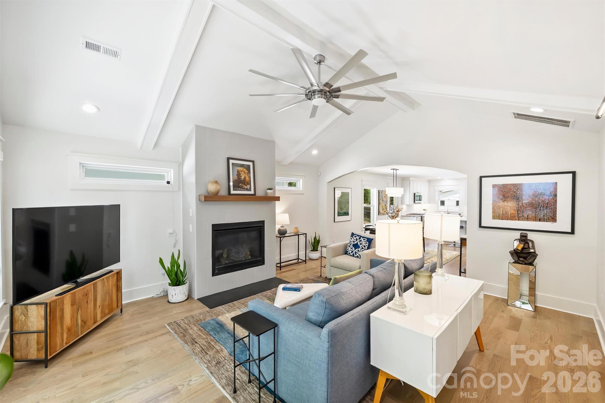 1320 Brook Road Charlotte, NC 28205 - Photo 5 of 37