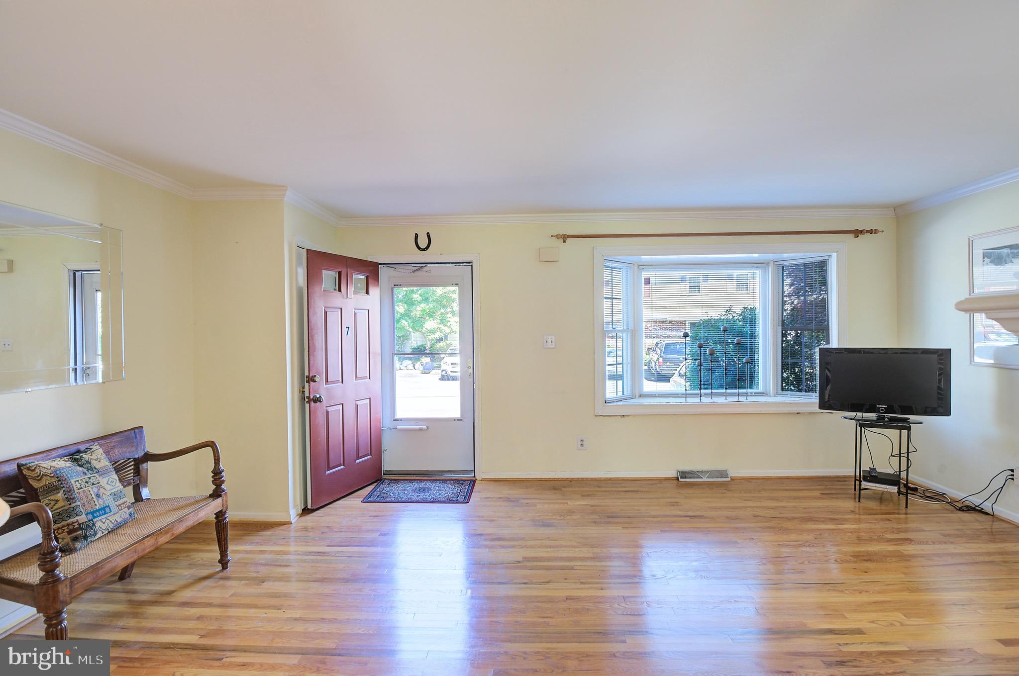 7 Independence Way Doylestown, PA 18901 - Photo 5 of 23 Living Room