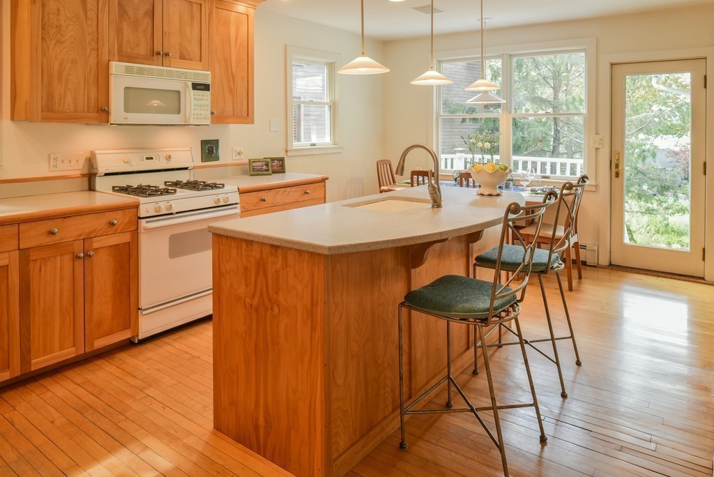 80 Overlook Road Marblehead, MA 01945 - Photo 11 of 29