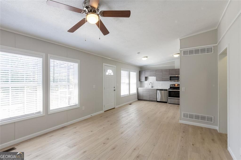 6140 Jones Road Flowery Branch, GA 30542 - Photo 8 of 11