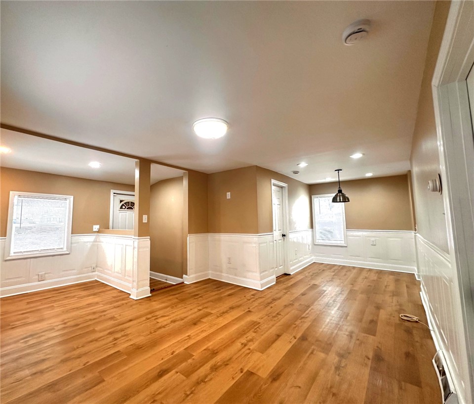 355 Church Avenue Warwick, RI 02889 - Photo 2 of 14