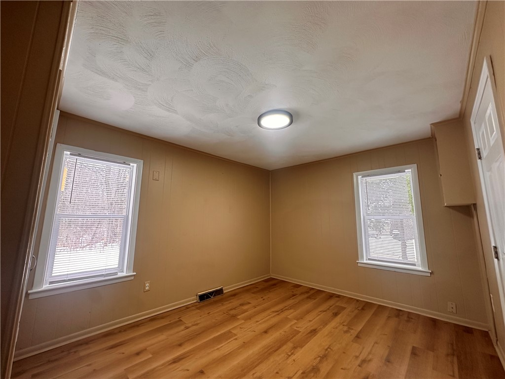 355 Church Avenue Warwick, RI 02889 - Photo 9 of 14