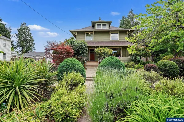 $590,000 | 1496 Court Street Northeast, Salem, OR 97301