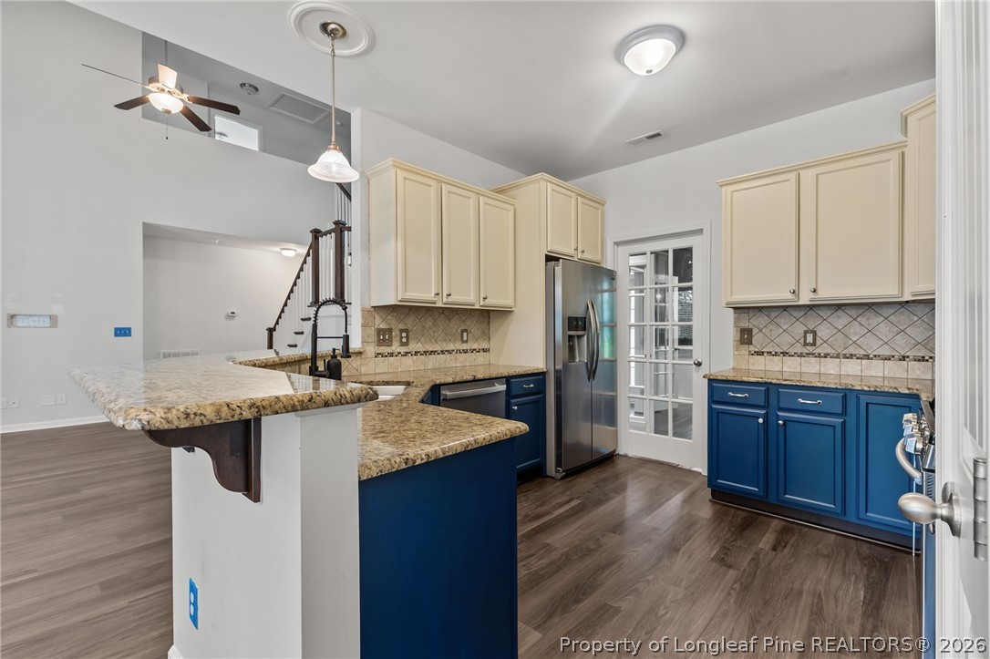 412 Sedgemoor Road Fayetteville, NC 28311 - Photo 15 of 42 Kitchen
