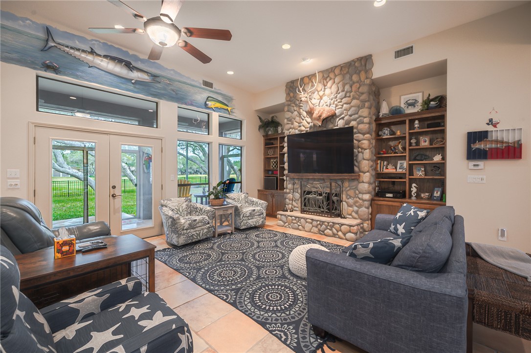 108 Cedar Ridge Drive Rockport, TX 78382 - Photo 9 of 40