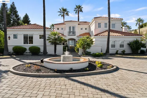 $5,750,000 | 27 Eagle Ridge Lane, Danville, CA 94506