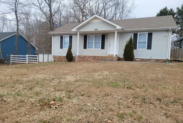 $1,350 | 815 Shelton Circle, Clarksville, TN 37042