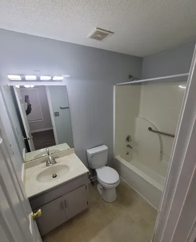 $1,350 | 815 Shelton Circle, Clarksville, TN 37042