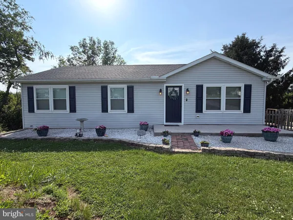 $349,900 | 6124 Gardner Drive, Spring Grove, PA 17362