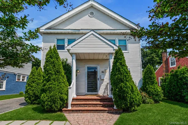$4,650 | 16 North Street, Glen Cove, NY 11542