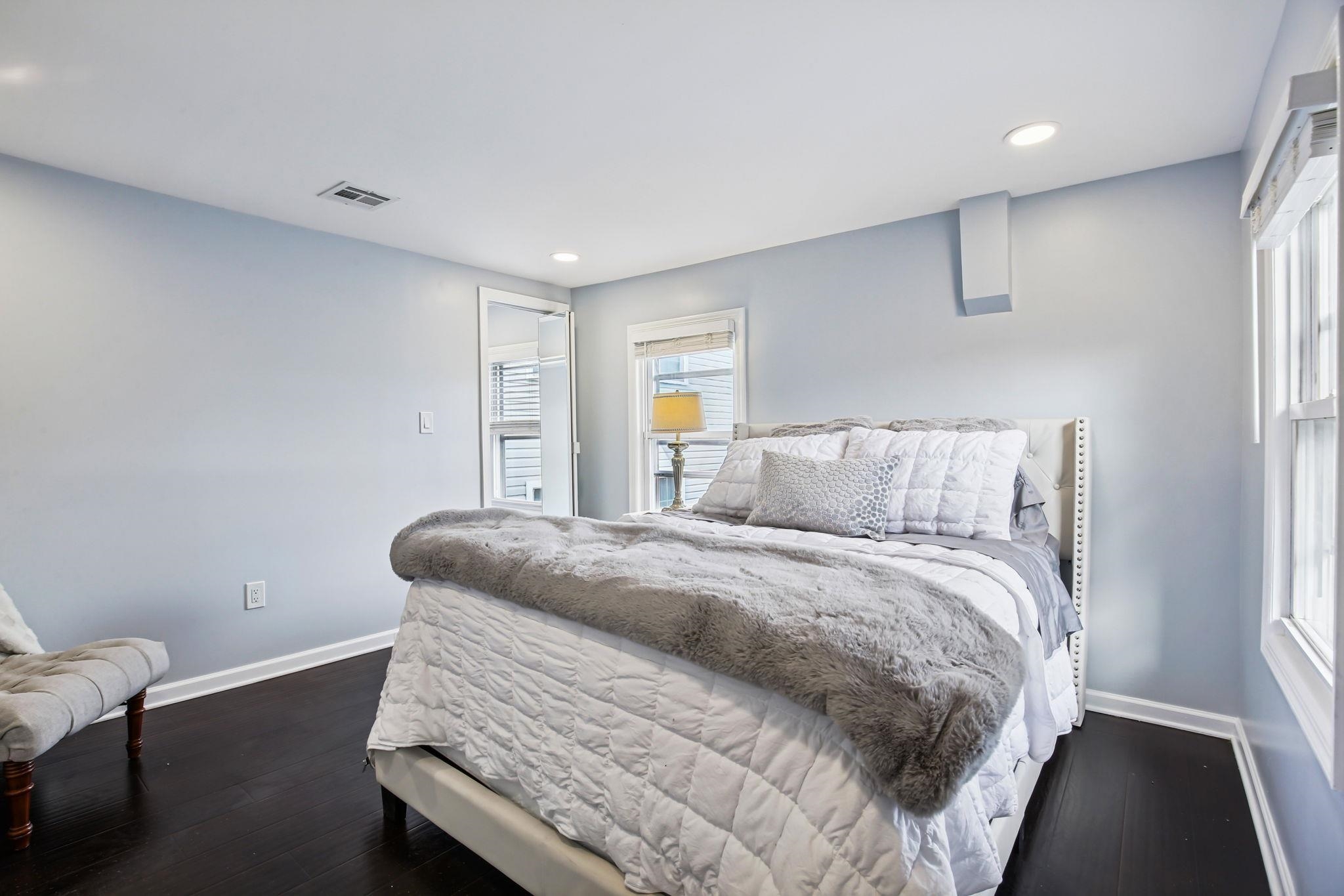 53 Cottage Street Bayonne, NJ 07002 - Photo 8 of 22