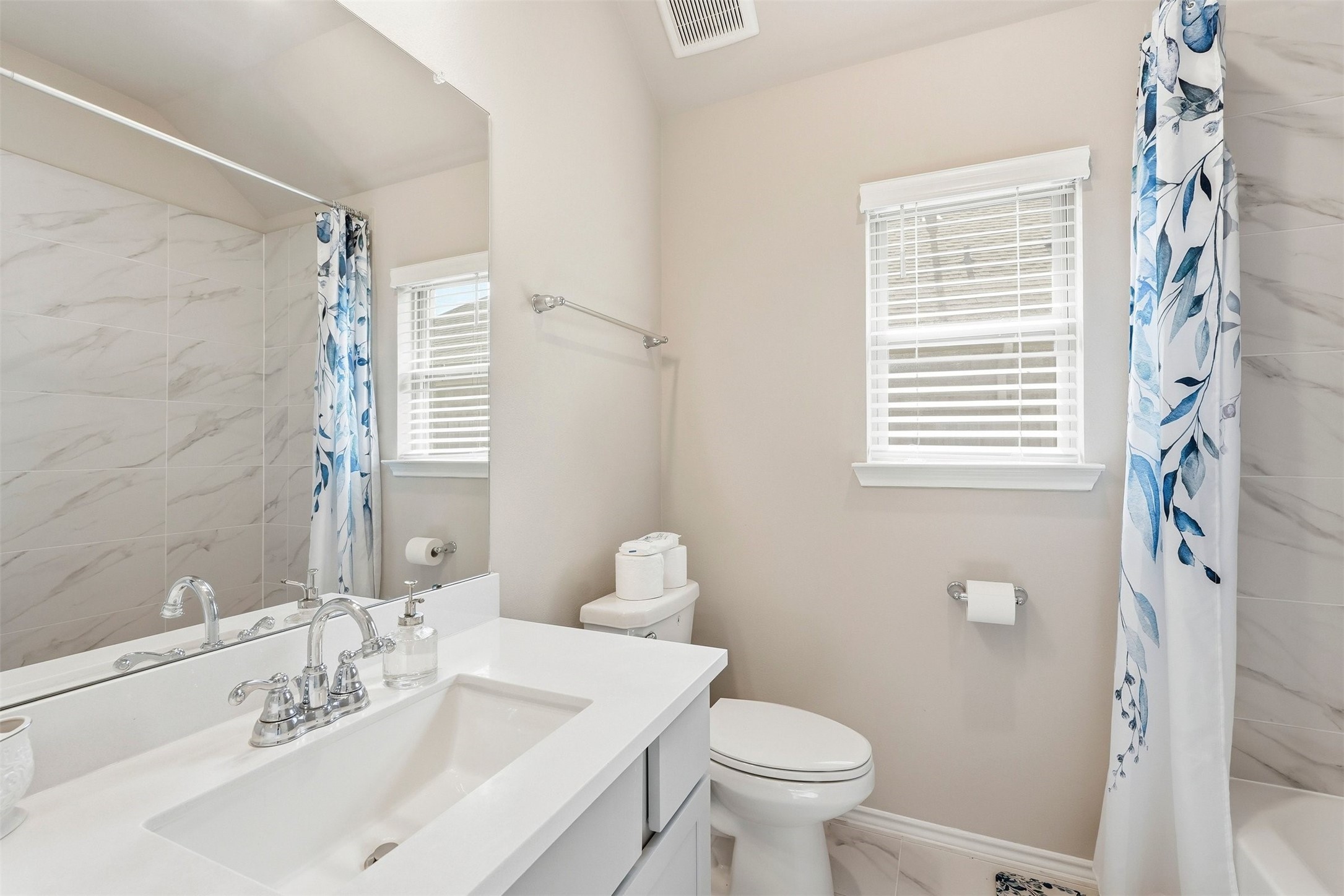 10526 Cabot Trail Rosharon, TX 77583 - Photo 20 of 24 a bathroom with a sink toilet and shower