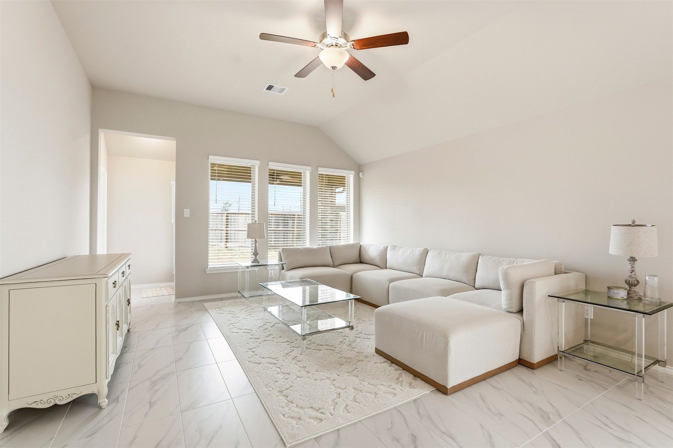 10526 Cabot Trail Rosharon, TX 77583 - Photo 9 of 24 a living room with furniture and a large window
