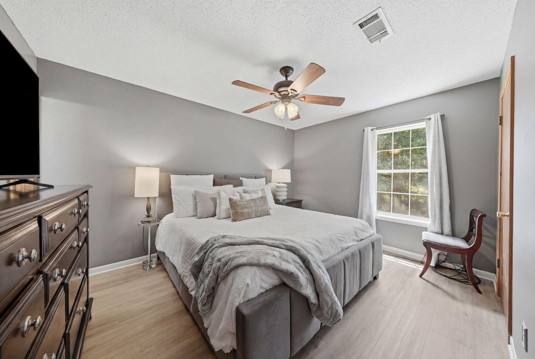 532 Springtime Avenue Holt, FL 32564 - Photo 17 of 33 44-web-or-mls-532-springtime-ave