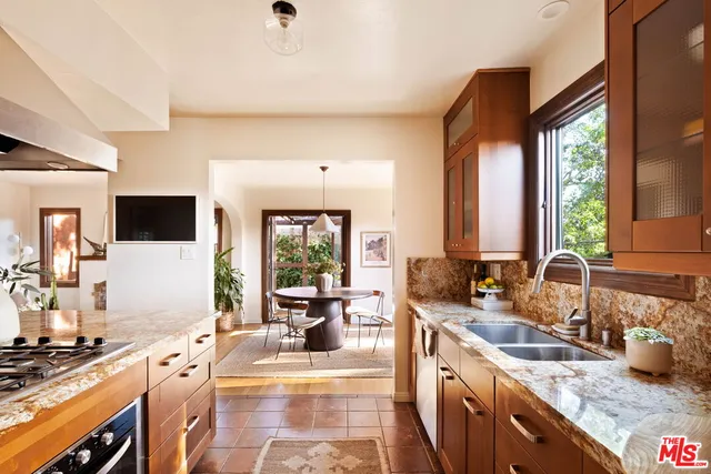 $1,195,000 | 2076 Watson Street, Glendale, CA 91201