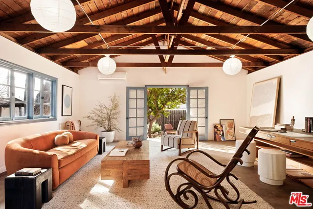 $1,195,000 | 2076 Watson Street, Glendale, CA 91201