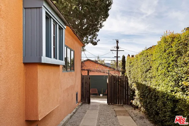 $1,195,000 | 2076 Watson Street, Glendale, CA 91201