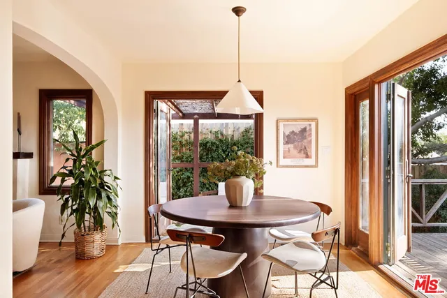 $1,195,000 | 2076 Watson Street, Glendale, CA 91201