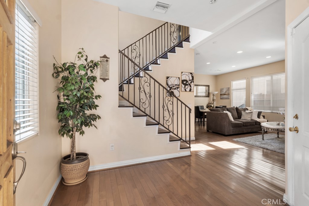 12642 Ralston Avenue, Unit 1 Sylmar, CA 91342 - Photo 2 of 31