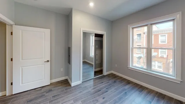 $2,000 | 680 Grand Street, Unit 410, Jersey City, NJ 07304